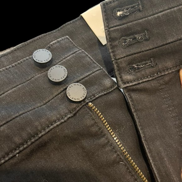 NWT Ann Taylor High Rise "The Skinny Black Jean". SIZE 12 - Picture 4 of 6